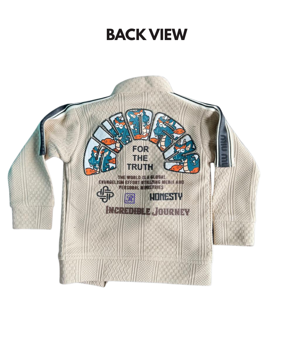 "Let your little explorer rock the winter in this stylish cartoon jacket & denim set! ❄️
