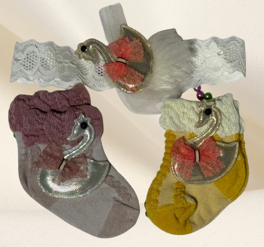 🦢 Premium Baby Socks &amp; Hairband Set – Swan Design