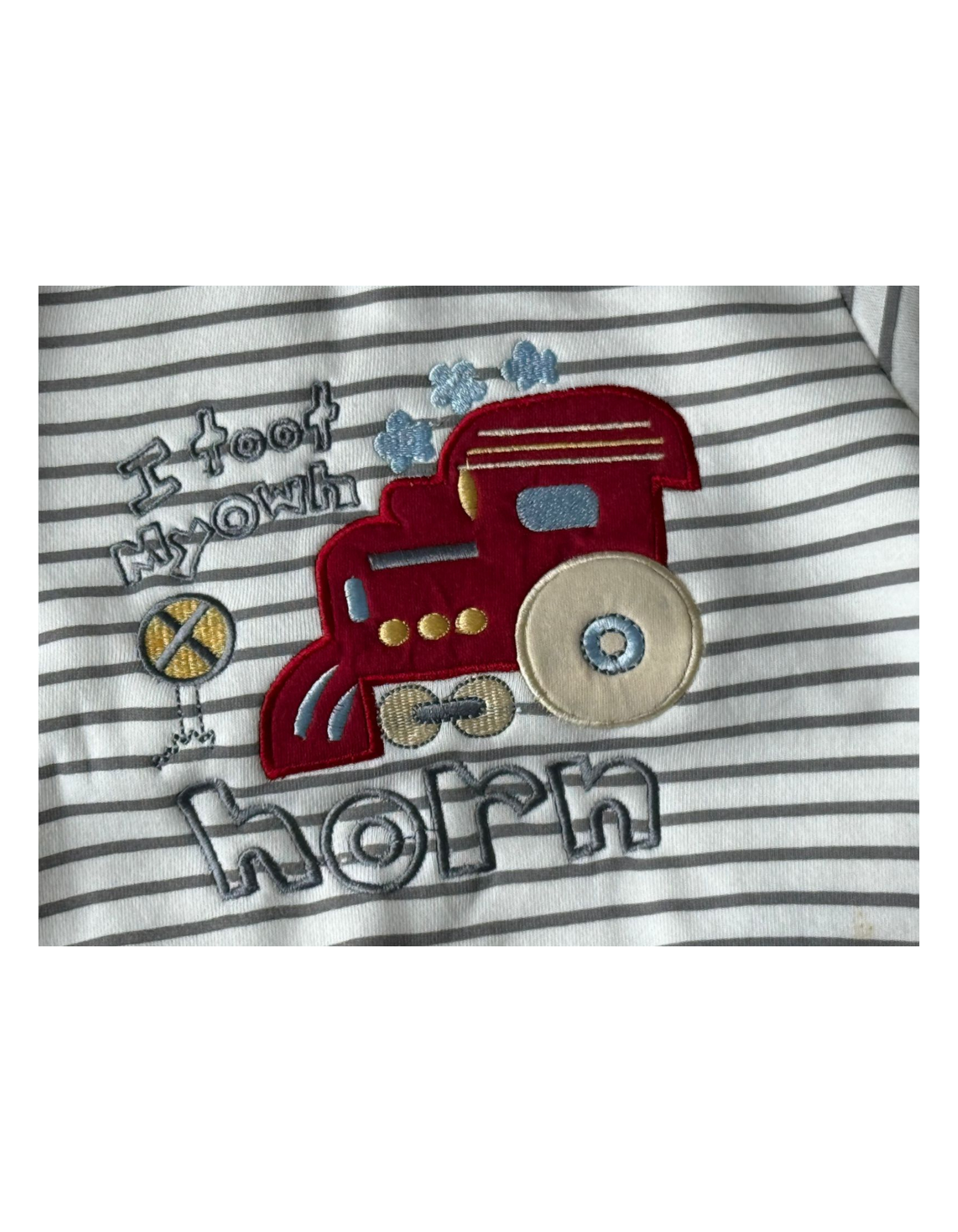 💛 A cozy, stylish outfit that adds charm and fun to your baby boy’s wardrobe!
