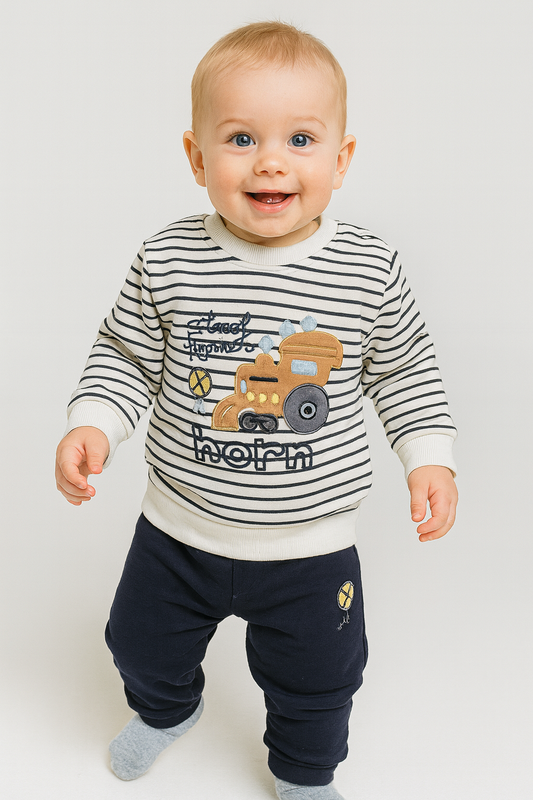 💛 A cozy, stylish outfit that adds charm and fun to your baby boy’s wardrobe!