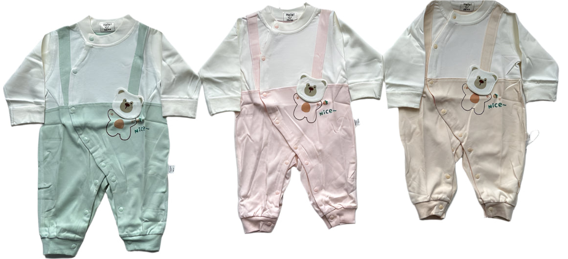 These adorable imported baby rompers are perfect for your little one’s.(set of 3)💫