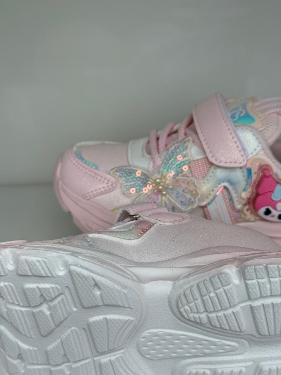 Sparkle in every step – the cutest butterfly sneakers for your little princess!