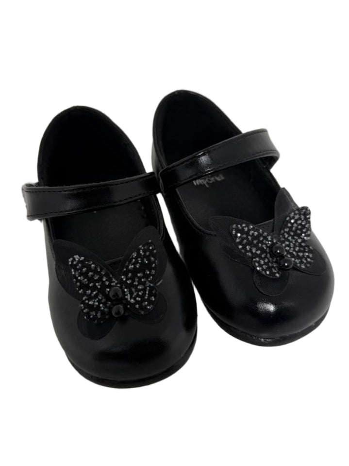 Chic comfort for little feet, perfect for every occasion