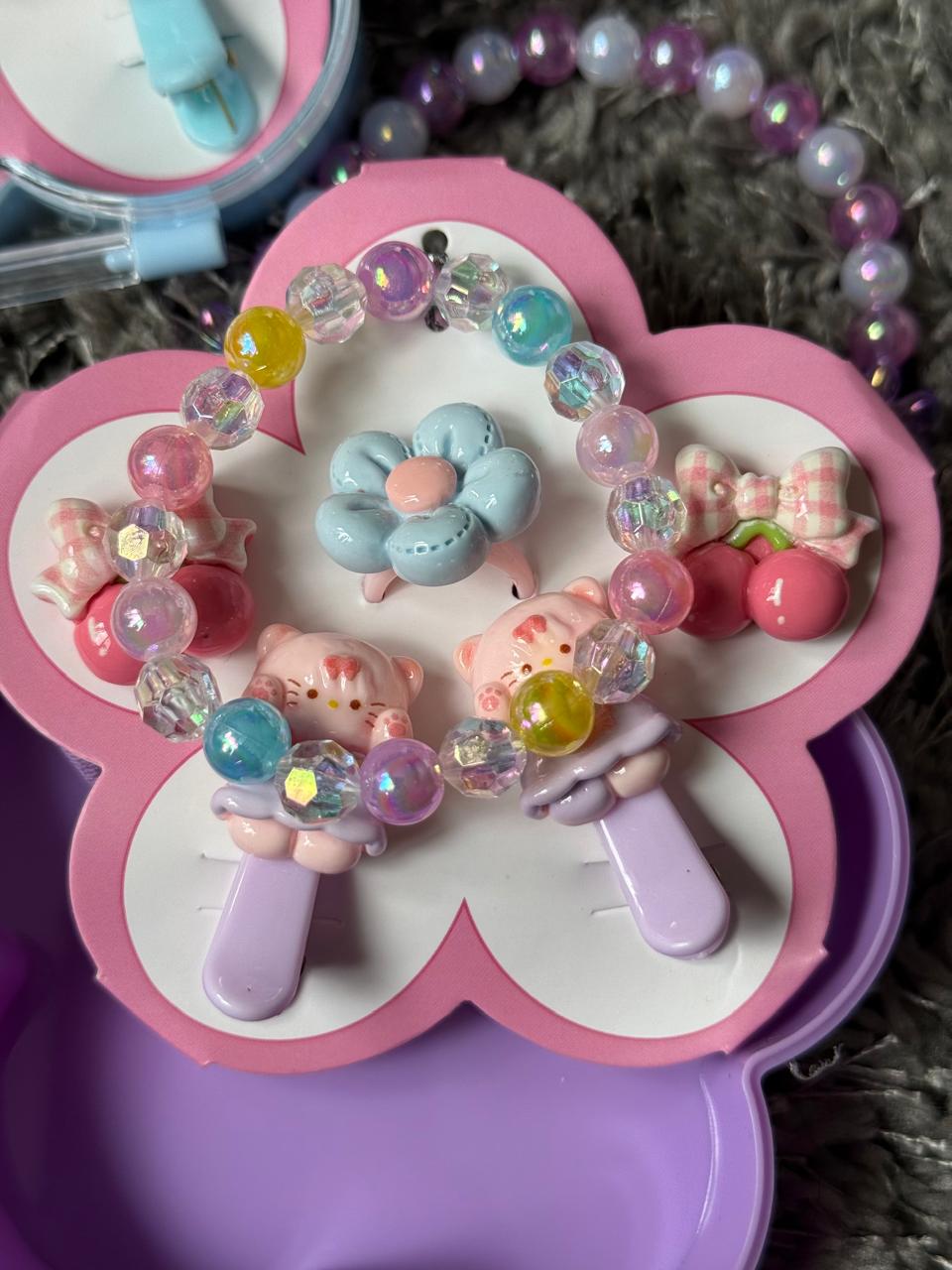 🌸 Cute Kids Accessory Set – Beaded Bracelet & Hair Clips