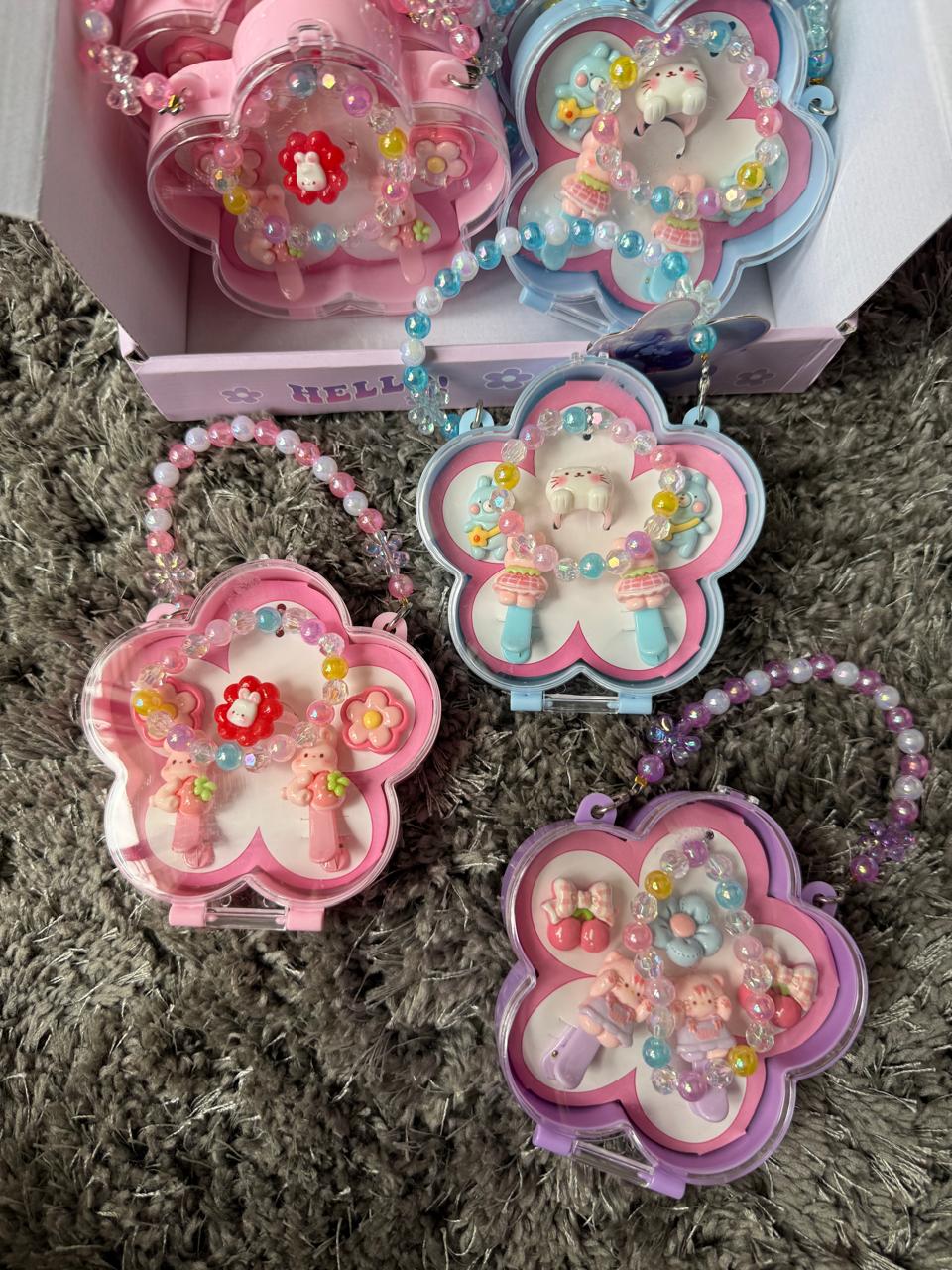 🌸 Cute Kids Accessory Set – Beaded Bracelet & Hair Clips