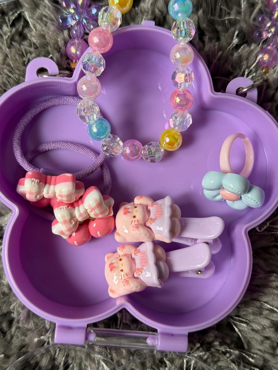 🌸 Cute Kids Accessory Set – Beaded Bracelet & Hair Clips