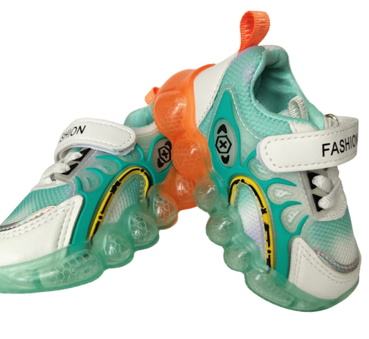 🧒 Kids’ Trendy Sports Shoes – Mint Green &amp; White