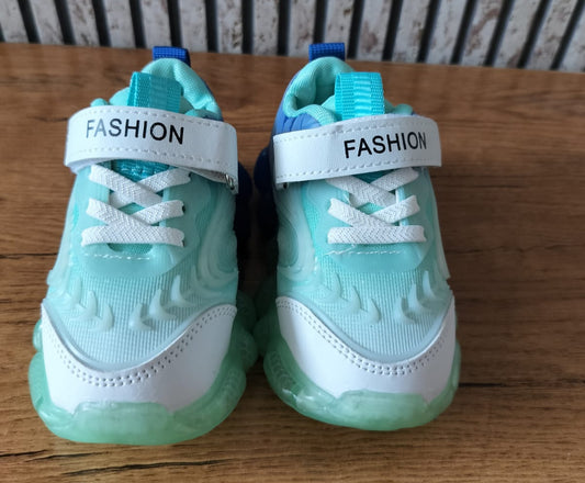 🌟 Kids Fashion Sneakers – Aqua Glow Edition 🌟