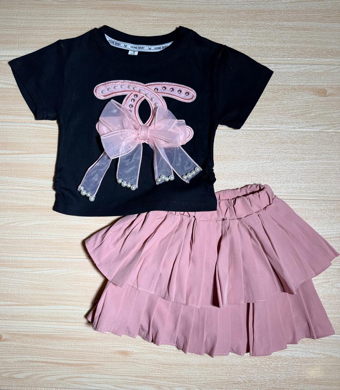 Adorable Baby Girl 2-Piece Outfit – Black Bow Top &amp; Pink Layered Skirt  💖