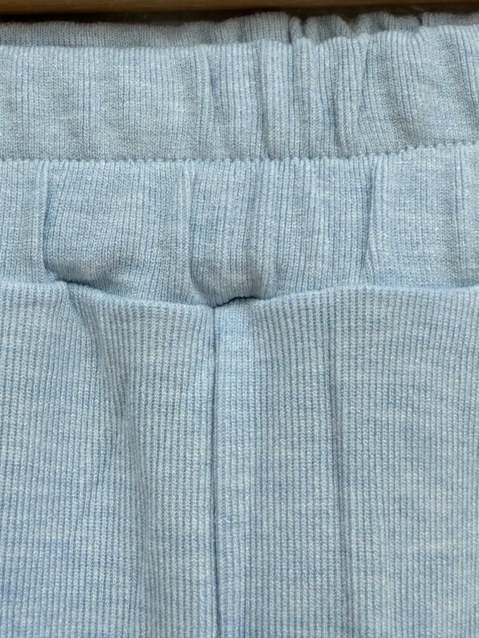 Keep your little one looking stylish and comfy with this adorable two-piece outfit!