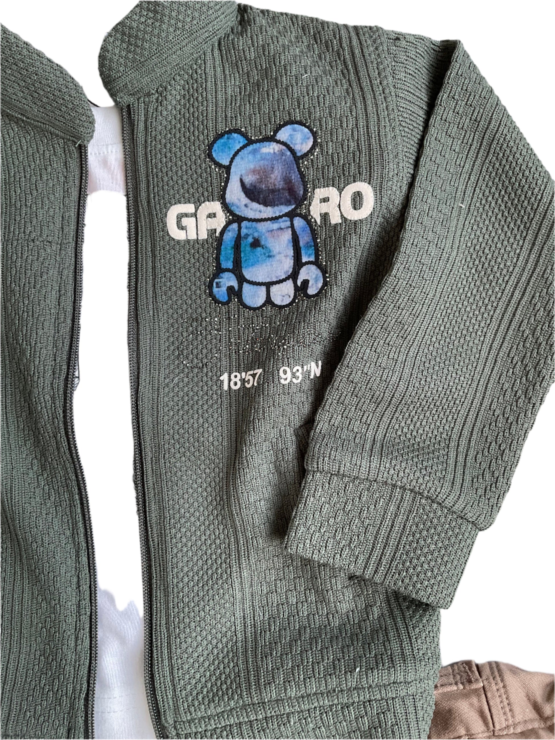 Stylish 3-piece winter set for boys – cool, cozy, and ready to shine!