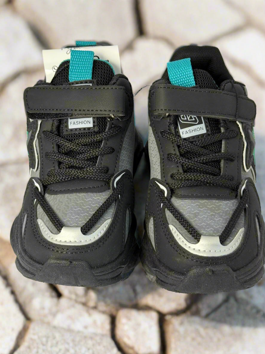 All-Terrain Kids’ Sneakers – Tough Grip, Cool Style for Little Explorers
