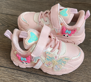 Sparkle in every step – the cutest butterfly sneakers for your little princess!
